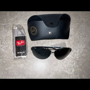 Ray-Ban Aviator Sunglasses